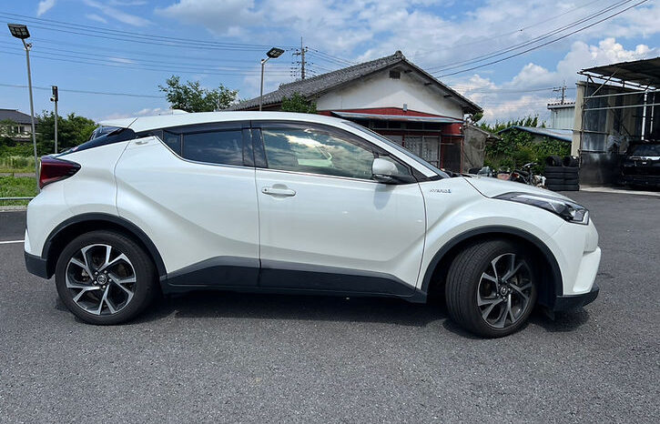 
								TOYOTA C-HR G full									