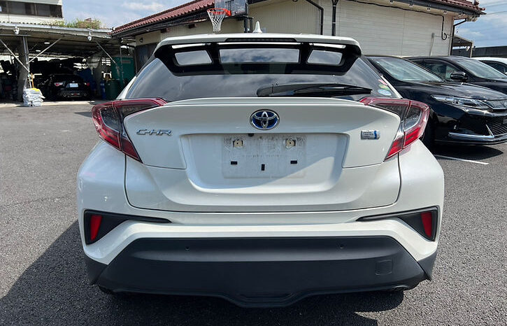
								TOYOTA C-HR G full									