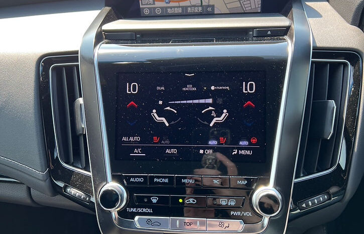 
								Toyota Crown RS advance 2019 full									