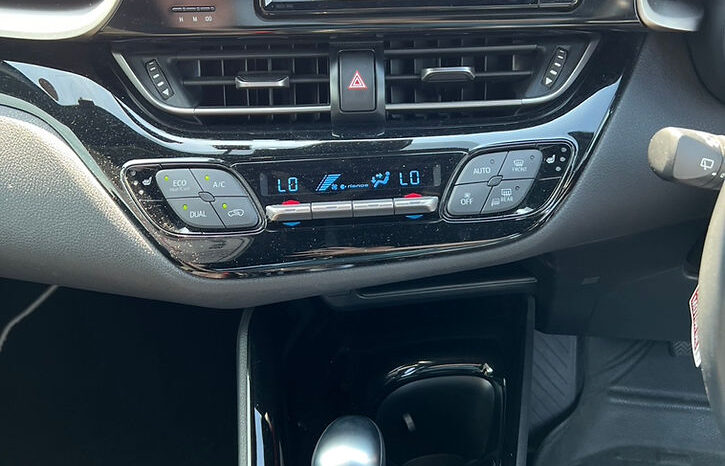 
								TOYOTA C-HR G LED edition 2018 full									