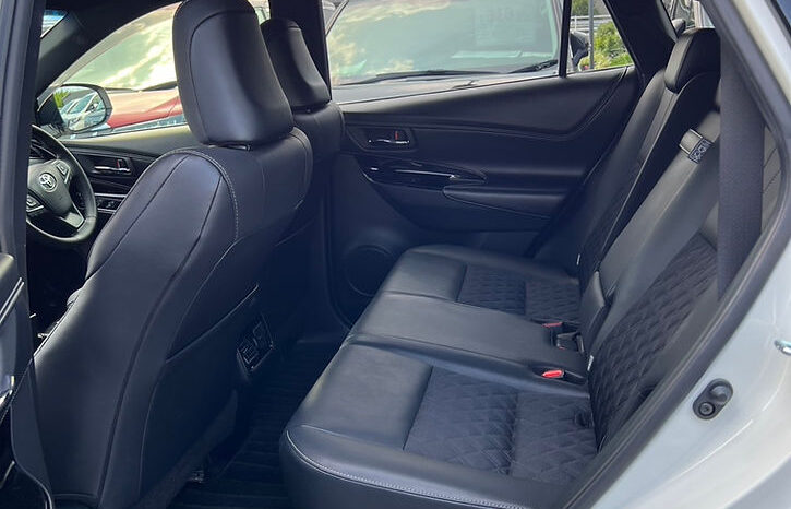 
								Toyota Harrier Premium style Noir full									