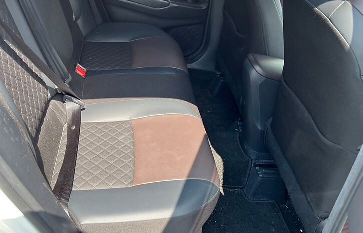 
								TOYOTA C-HR G full									