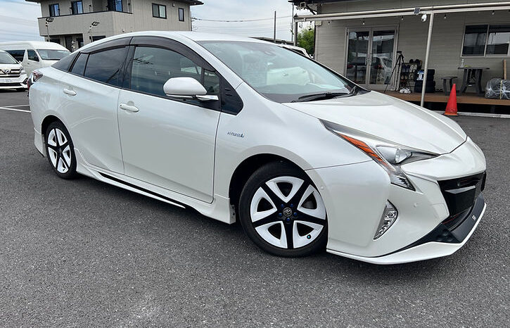 
								Toyota Prius Ａ Touring Selection full									