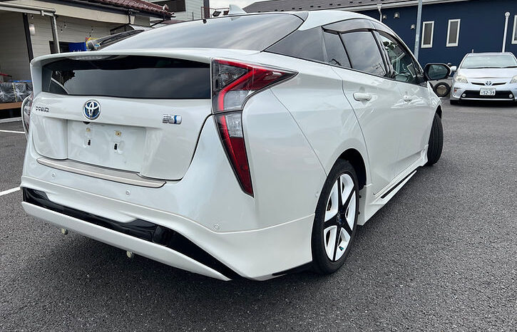 
								Toyota Prius Ａ Touring Selection full									