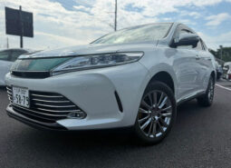 
										Toyota Harrier Premium full									