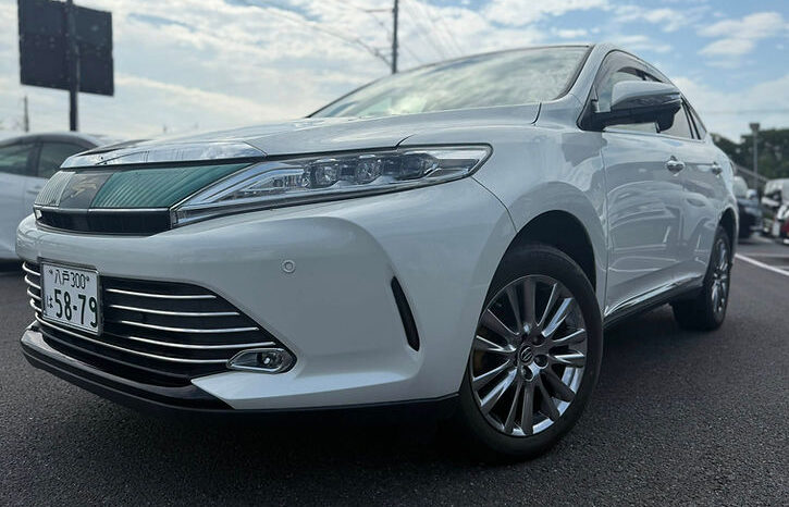 
								Toyota Harrier Premium full									