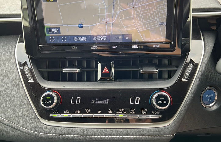 
								Toyota Corolla Sport Hybrid full									