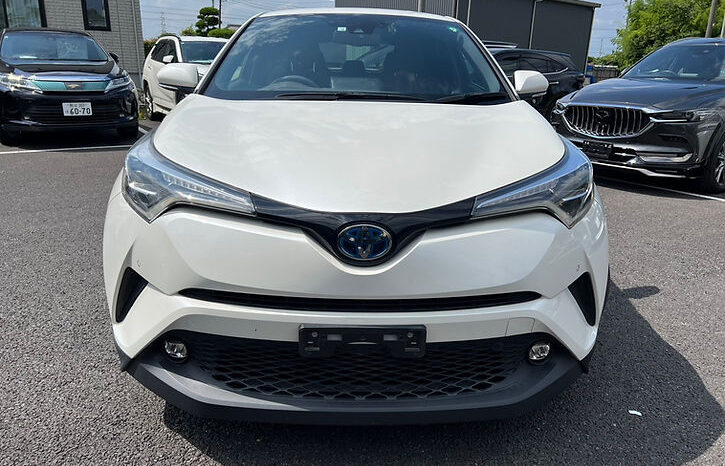 
								TOYOTA C-HR G full									