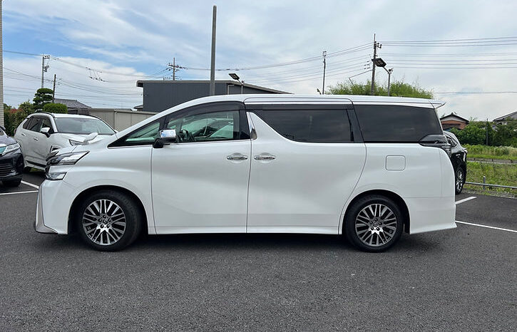 
								Toyota Vellfire Z G-edition full									