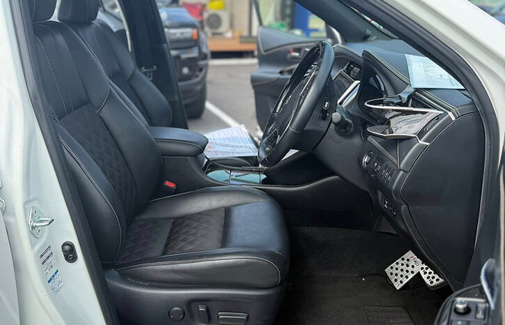 
								Toyota Harrier Premium full									