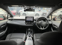 
										Toyota Corolla Sport Hybrid full									