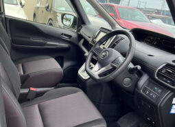
										Nissan Serena Highway STAR　Vselection full									