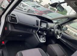 
										Nissan Serena Highway STAR　Vselection full									