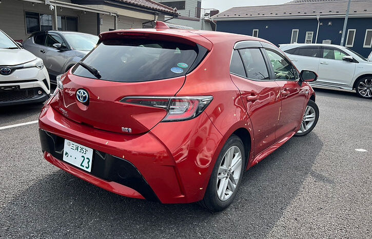 
								Toyota Corolla Sport Hybrid full									