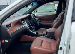 
										Toyota Harrier Elegance full									