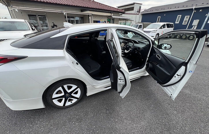 
								Toyota Prius Ａ Touring Selection full									
