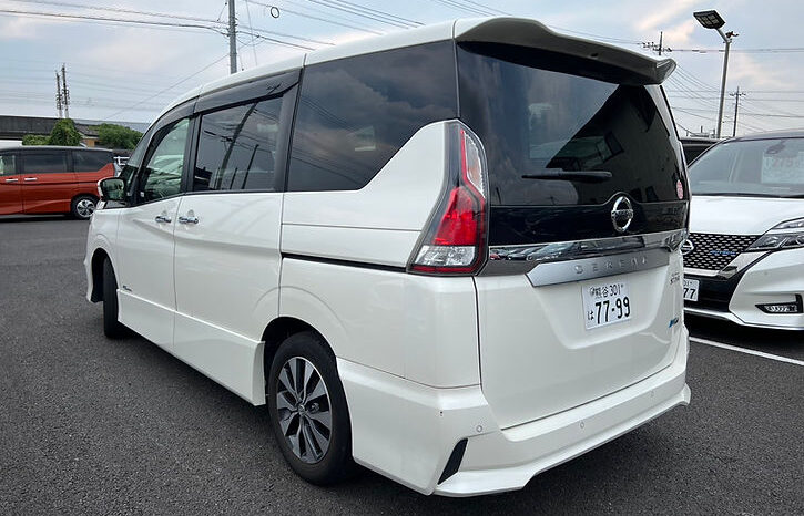 
								Nissan Serena Highway STAR　Vselection full									