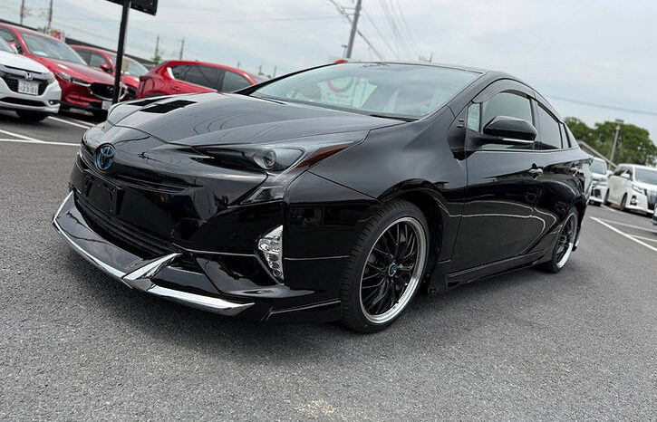 
								Toyota Prius S Touring Selection full									