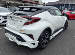 
										TOYOTA C-HR G full									