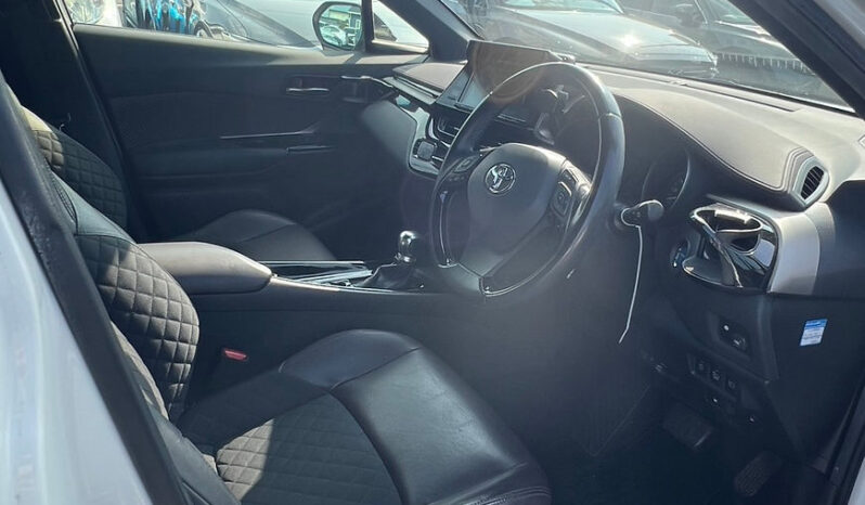 
								TOYOTA C-HR G full									