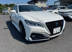 
										Toyota Crown RS advance full									