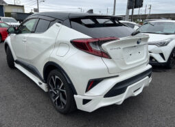 
										TOYOTA C-HR G full									