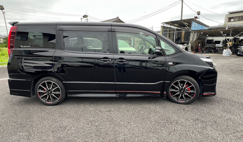 
								Toyota Noah Si G`S full									