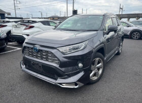 TOYOTA RAV4 G HYBRID