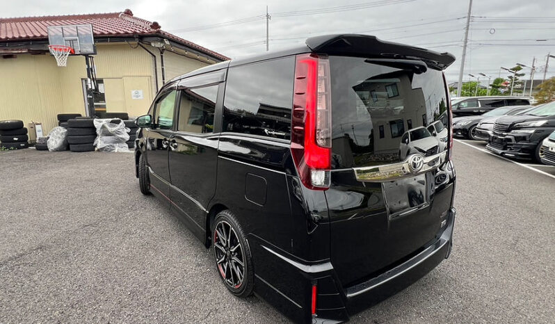 
								Toyota Noah Si G`S full									