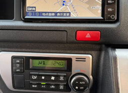 
										TOYOTA Hiace Commuter full									