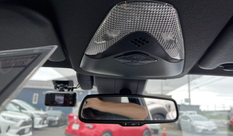 
								TOYOTA C-HR G full									