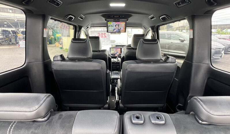 
								Toyota Noah Si G`S full									
