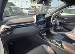 
										TOYOTA C-HR G full									