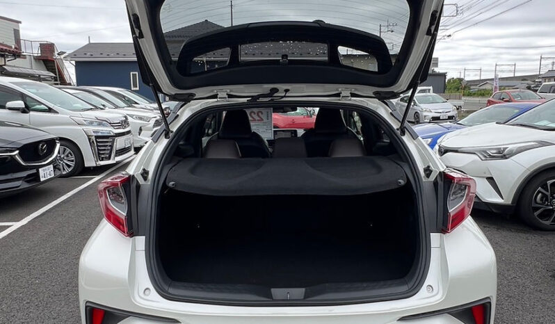 
								TOYOTA C-HR G full									