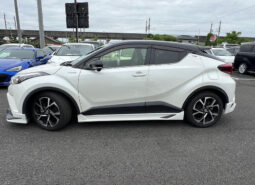 
										TOYOTA C-HR G full									