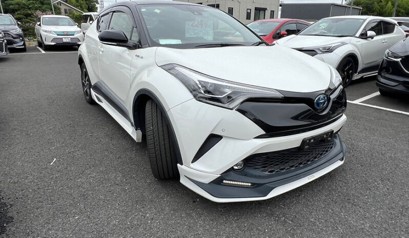 
								TOYOTA C-HR G full									