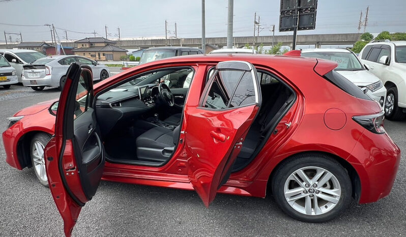 
								Toyota Corolla Sport Hybrid full									