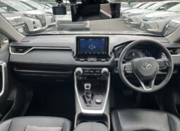
										TOYOTA RAV4 G HYBRID full									