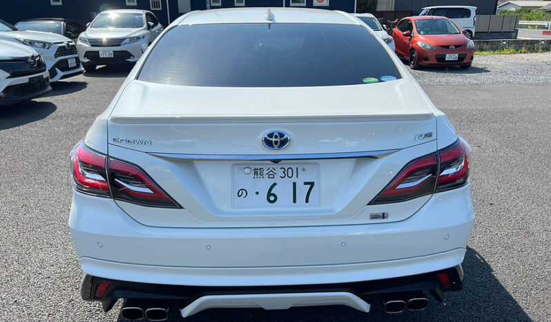 
								Toyota Crown RS advance full									