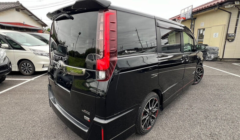 
								Toyota Noah Si G`S full									