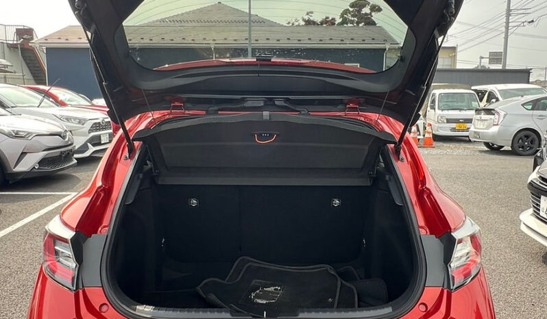 
								Toyota Corolla Sport Hybrid full									
