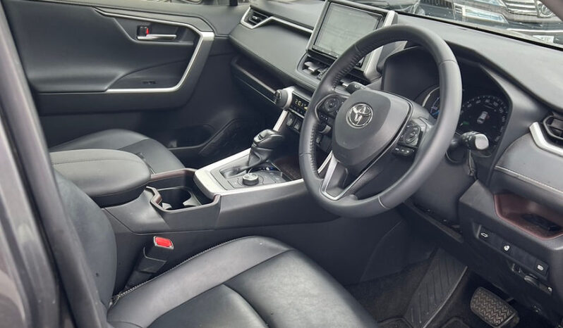 
								TOYOTA RAV4 G HYBRID full									
