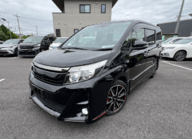 Toyota Noah Si G`S
