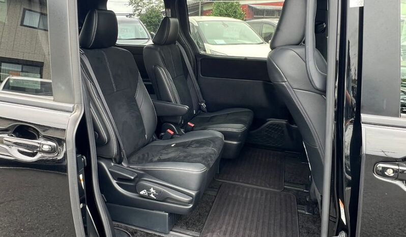 
								Toyota Noah Si G`S full									