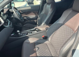 
										TOYOTA C-HR G full									