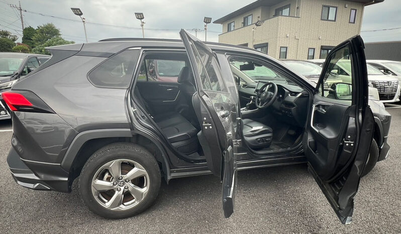 
								TOYOTA RAV4 G HYBRID full									
