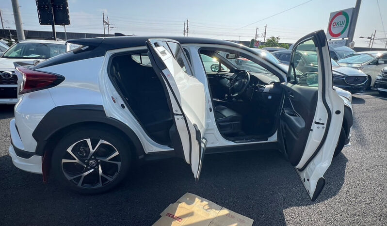 
								TOYOTA C-HR G full									