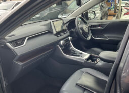 
										TOYOTA RAV4 G HYBRID full									