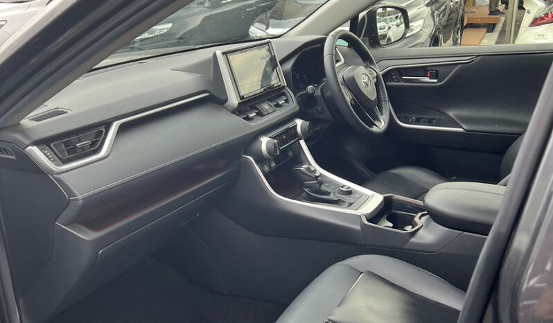 
								TOYOTA RAV4 G HYBRID full									