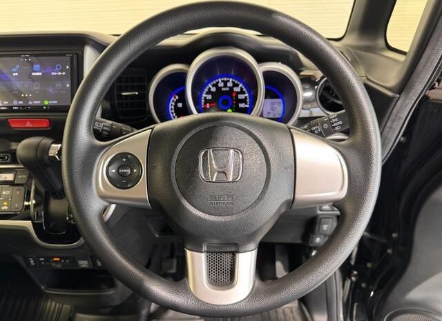 
								2017 Honda N-BOX Custom SS Package 2WD full									